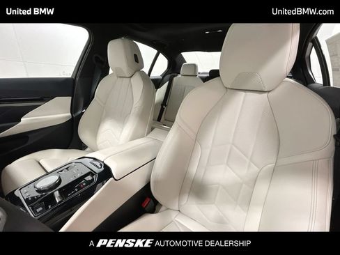Used 2026 BMW 530i w/ M Sport Package RWD image 13