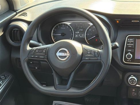 Used 2025 Nissan Kicks Play S image 13