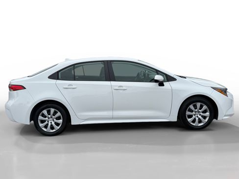 Used 2024 Toyota Corolla LE FWD image 6