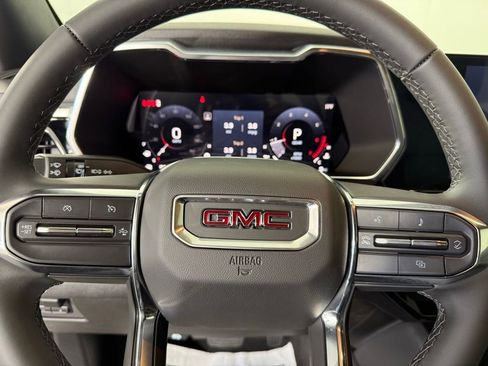 New 2025 GMC Canyon Elevation w/ Convenience Package image 14