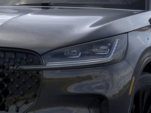 New 2026 Lincoln Aviator Reserve AWD/4WD image 18