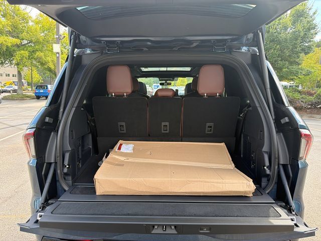 New 2027 Lincoln Navigator Reserve AWD/4WD image 19