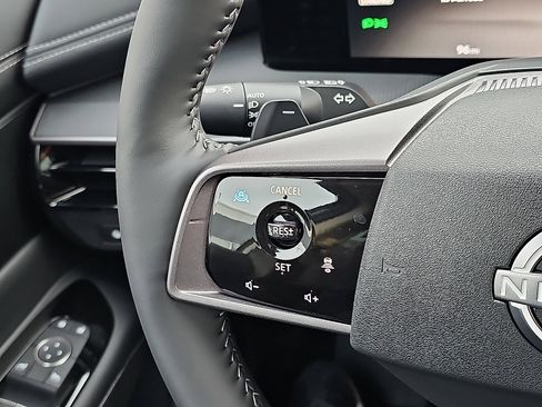 Certified 2025 Nissan Murano SV image 21