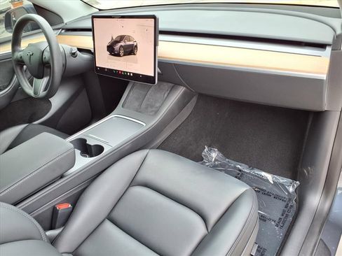 Used 2023 Tesla Model Y Long Range AWD/4WD image 8
