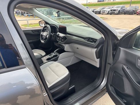 Used 2025 Ford Escape Active image 15