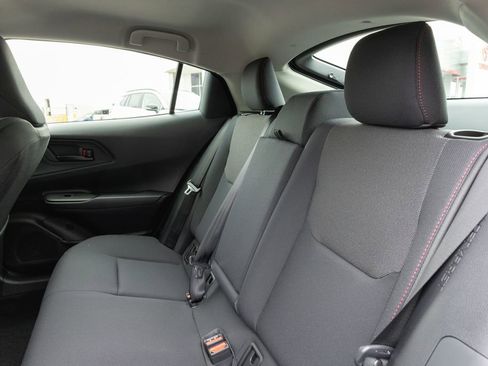 Used 2026 Toyota Prius Plug-In Hybrid image 27