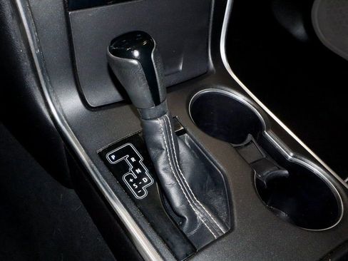 Used 2015 Toyota Camry SE image 32