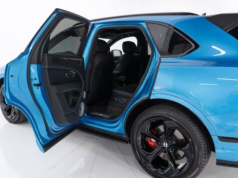 Certified 2025 Bentley Bentayga image 20