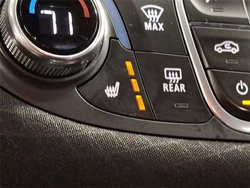 Used 2022 Chevrolet Malibu LT image 23