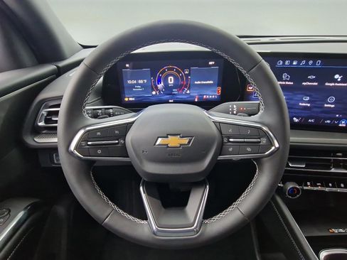 New 2026 Chevrolet Traverse LT w/ Driver Confidence Package FWD image 11