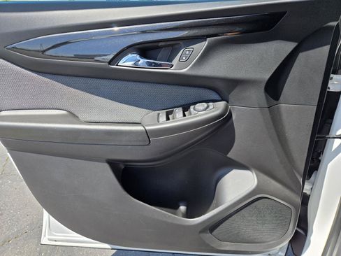 Used 2025 Chevrolet TrailBlazer LS w/ LS Confidence Package FWD image 19