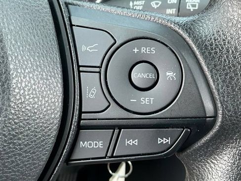 Used 2025 Toyota RAV4 LE AWD/4WD image 29