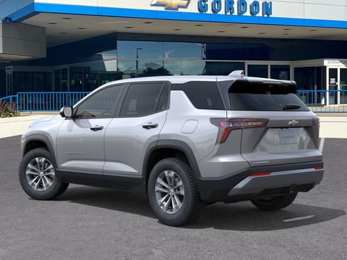 New 2026 Chevrolet Equinox LT w/ Convenience Package II FWD image 3