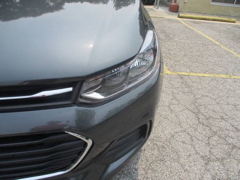 Used 2019 Chevrolet Trax LS FWD image 24