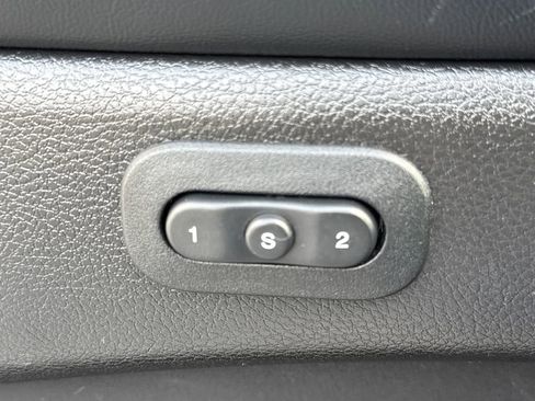 Used 2021 Jeep Grand Cherokee Limited image 40