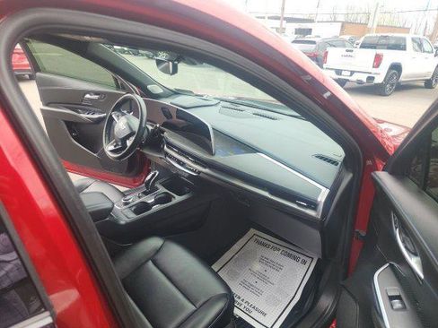 Used 2024 Cadillac XT4 Sport w/ Technology Package AWD/4WD image 15
