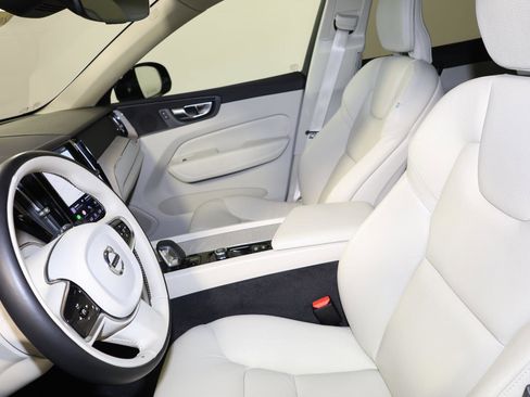 Used 2023 Volvo XC60 B5 Plus w/ Protection Package Premier image 25