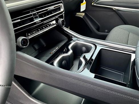 New 2026 Chevrolet Traverse LT w/ Driver Confidence Package image 12