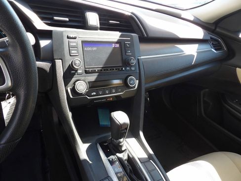Used 2020 Honda Civic LX image 7