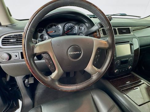 Used 2013 GMC Yukon Denali RWD image 11