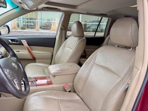 Used 2010 Toyota Highlander Limited image 9