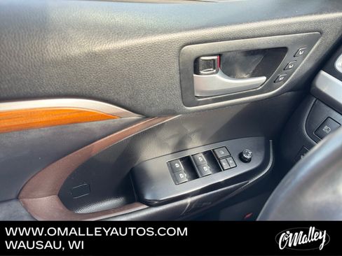 Used 2018 Toyota Highlander Limited AWD/4WD image 19