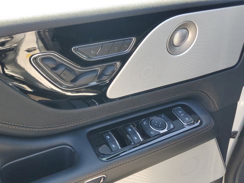 New 2026 Lincoln Aviator Black Label AWD/4WD image 8
