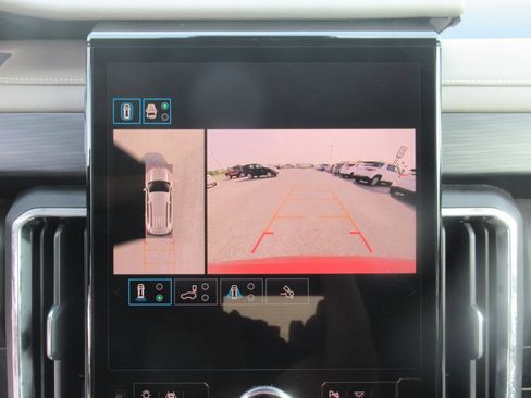 Used 2024 GMC Acadia Elevation w/ Luxury Package image 23