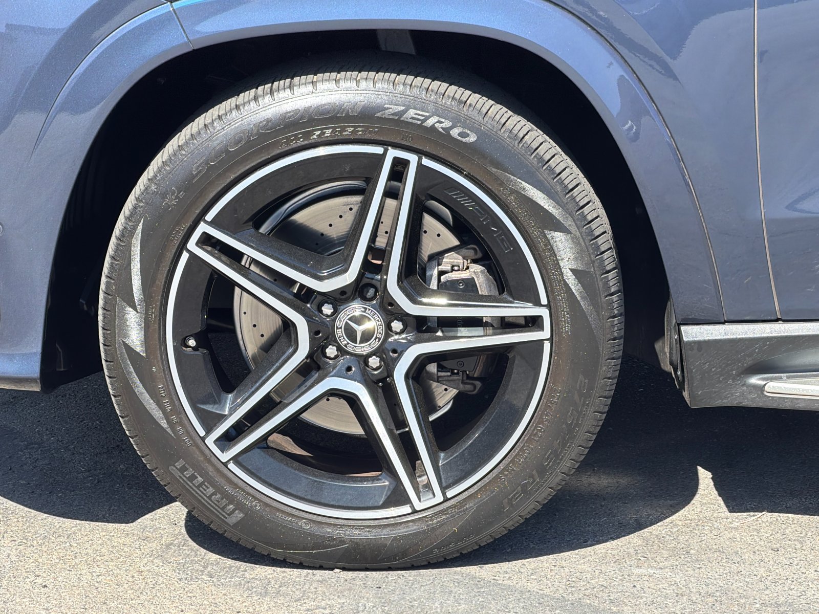 Used 2024 Mercedes-Benz GLS 450 4MATIC image 26
