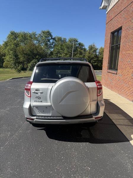 Used 2012 Toyota RAV4 Limited w/ Navigation Value Pkg AWD/4WD image 4