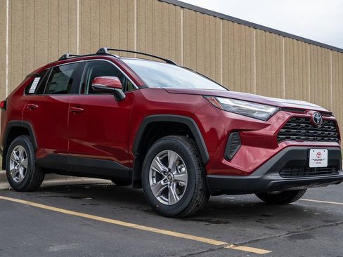New 2025 Toyota RAV4 XLE w/ Convenience Package image 2