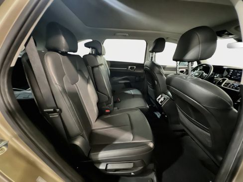 Used 2021 Kia Sorento S w/ Panoramic Sunroof Package FWD image 20