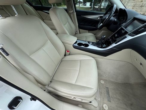 Used 2019 INFINITI Q50 Luxe w/ Essential Package (3.0T Luxe) RWD image 20