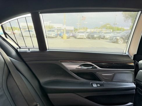 Used 2019 BMW 740i w/ Executive Package image 19