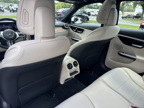 Used 2024 Mercedes-Benz C 300 Sedan image 26