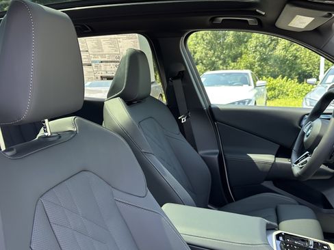 Used 2025 BMW X3 xDrive30i w/ Premium Package image 32