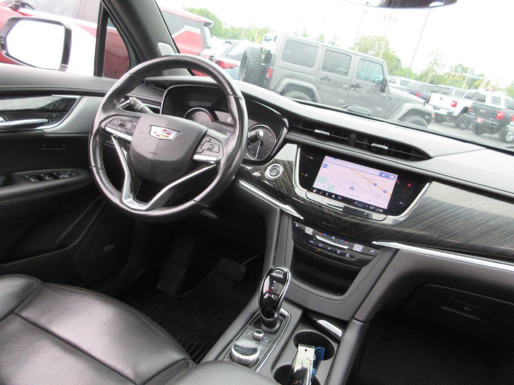 Certified 2022 Cadillac XT6 Premium Luxury w/ LPO, Floor Liner Package AWD/4WD image 26