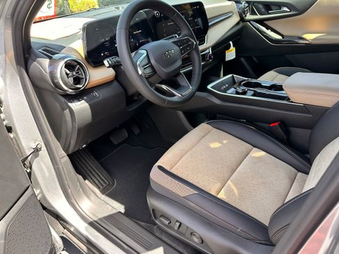 New 2026 Chevrolet Equinox ACTIV w/ Convenience Package III image 8