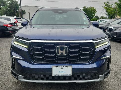 Certified 2023 Honda Pilot Touring image 2