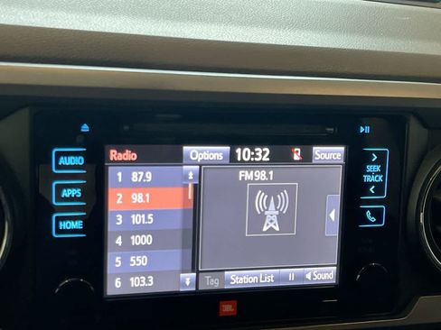 Used 2019 Toyota Tacoma TRD Sport w/ TRD Premium Sport Package AWD/4WD image 16