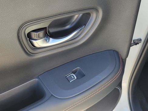 Used 2023 Honda HR-V Sport image 16