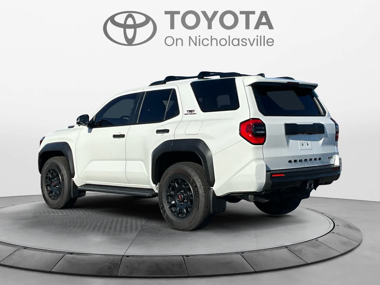 Used 2025 Toyota 4Runner TRD Off-Road Premium AWD/4WD image 3
