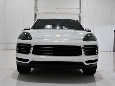 Used 2023 Porsche Cayenne AWD/4WD image 2