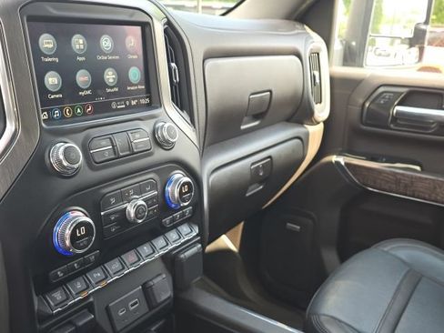 Used 2021 GMC Sierra 2500 Denali w/ Denali Ultimate Package AWD/4WD image 29