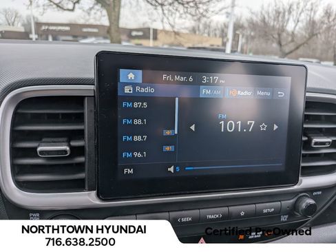 Certified 2023 Hyundai Venue SEL image 19