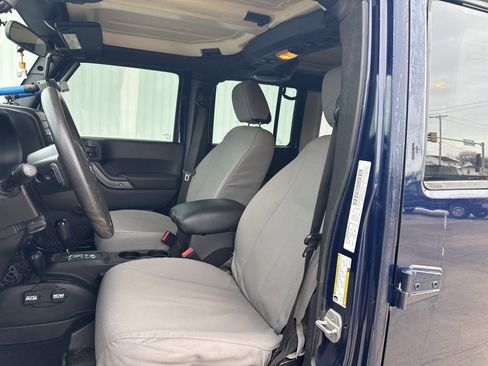 Used 2013 Jeep Wrangler Unlimited Sport image 15