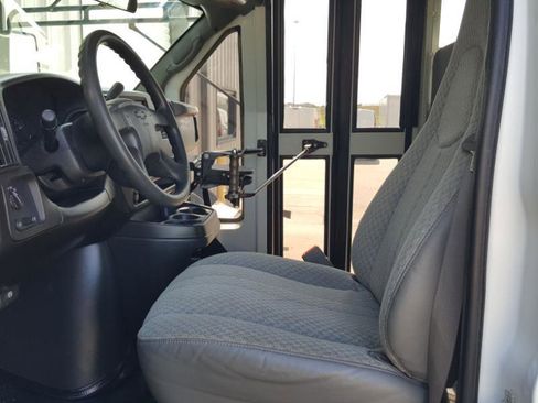 Used 2007 Chevrolet Express 3500 w/ School Bus Package RWD image 16