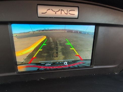 Used 2017 Ford Escape SE image 16