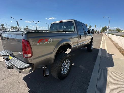 Used 2006 Ford F250 Lariat AWD/4WD image 5