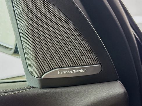 New 2026 BMW X5 xDrive50e w/ M Sport Package image 19